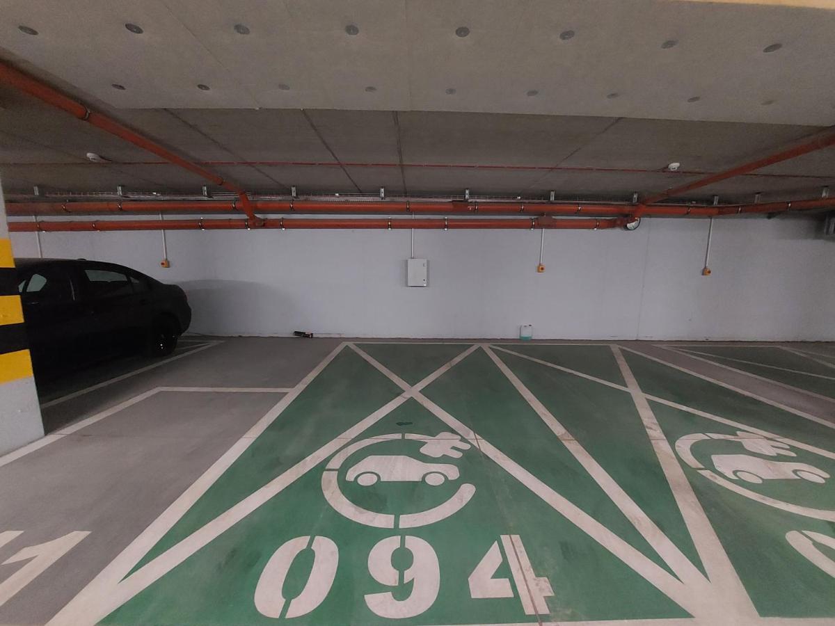 Komfort Z Balkonem I Parkingiem W Centrum Wroclawia Exterior foto